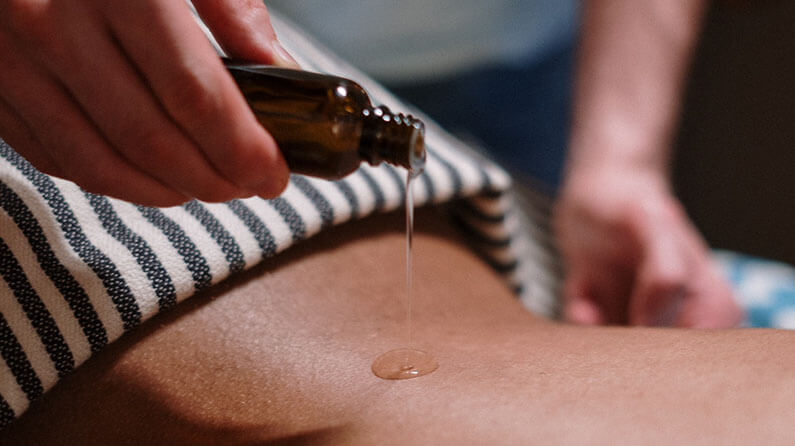 Cara Guna Minyak Pati Secara Urutan