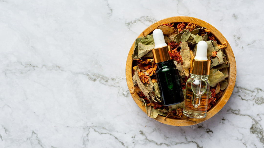 How To use Essential Oils Safely Featured Image